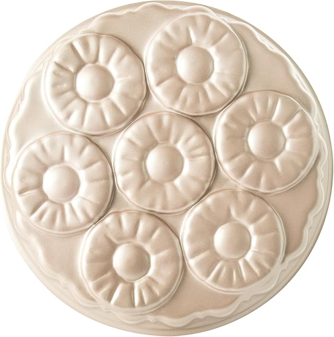 Nordic Ware Formed Pineapple Upside Down Cake Pan, 8 Cup, Golden Hour